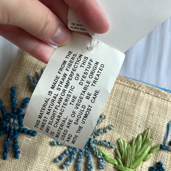 Embroidered straw bag NWT - Picture 3 of 5